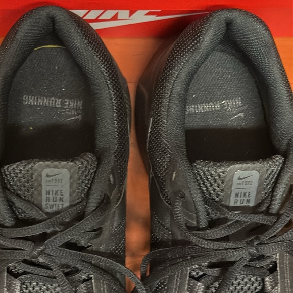 Nike Run Swift 2 CU3517-002 Men Black Smoke Gray Running Shoes Size 12 sneakers - Picture 7 of 10